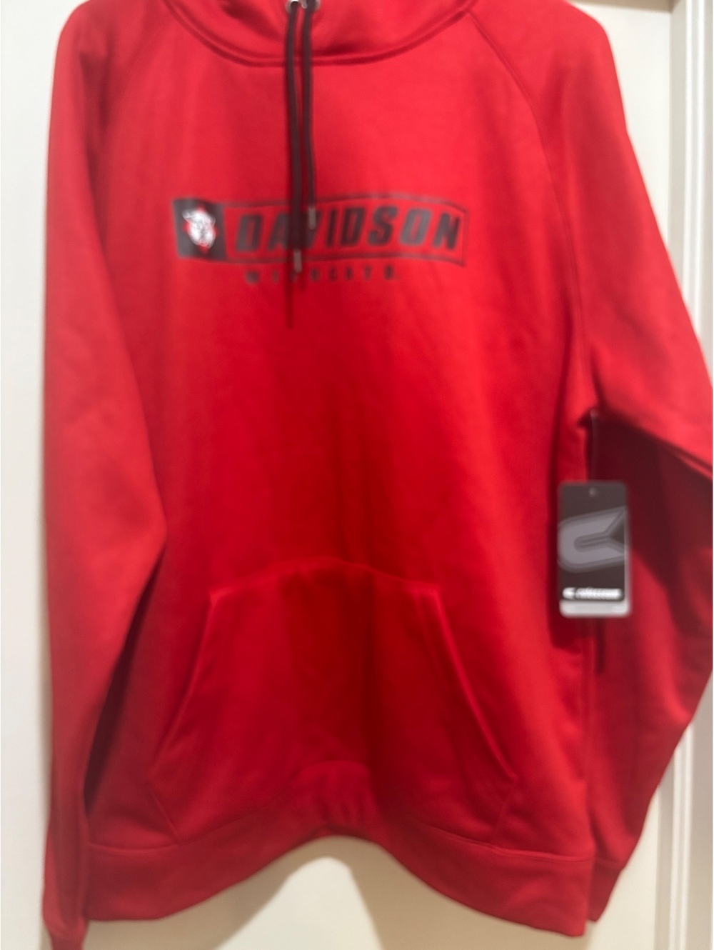 Colosseum Davidson Wildcats Red Performance Hoodie Men’s Large NWT